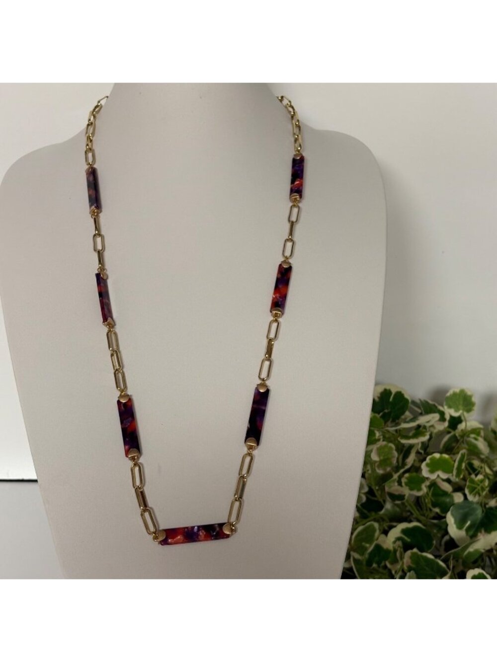 Long Gold Tone Paperclip Chain Necklace Multicolor Marbled Resin Links Retro